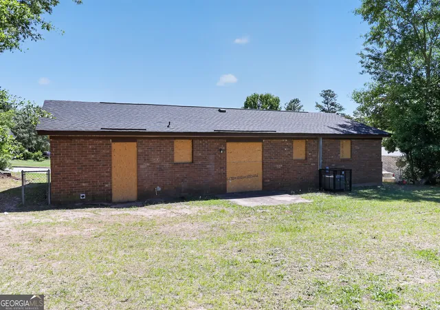 Photo 4 of Sale Pending at 3427 Chadbourne St, Augusta, GA 30906 | MLS# 10765554 | Listing updated on 2026-10-16