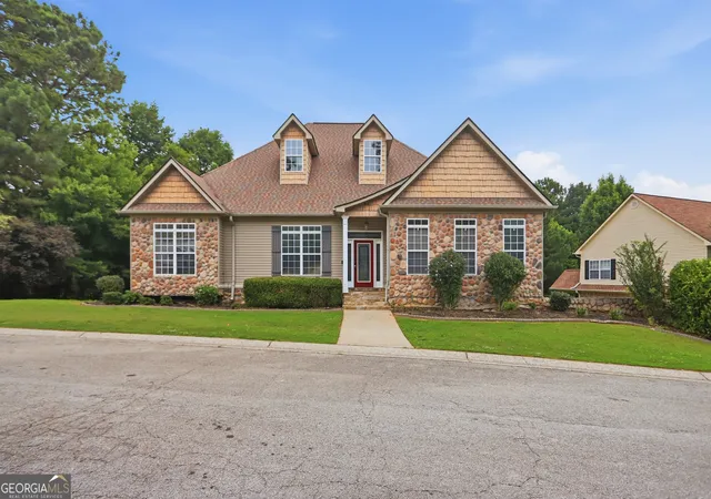 Homes for sale in Bremen, GA | 318 Crest Pointe S, Bremen, GA 30110 | MLS# 10803668