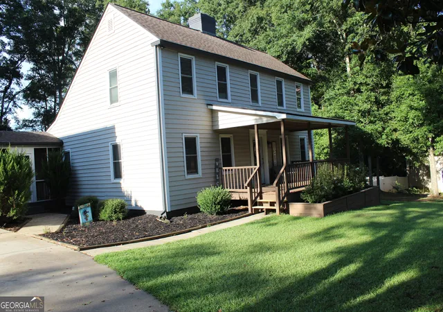 Photo 3 of Sale Pending at 425 Pecan Cir, Forsyth, GA 31029 | MLS# 10819489 | Listing updated on 2026-08-20