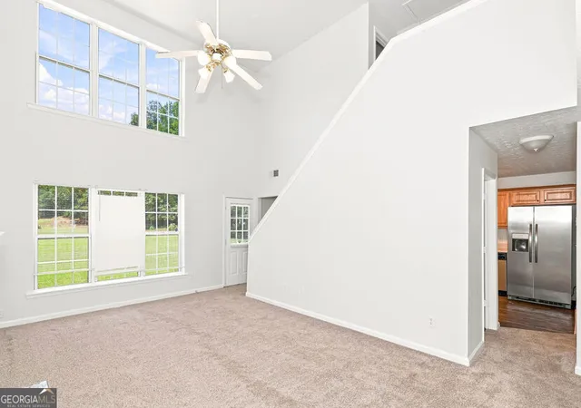 Photo 3 of Sale Pending at 9880 Vista Cir, Union City, GA 30291 | MLS# 10830684 | Listing updated on 2026-09-03