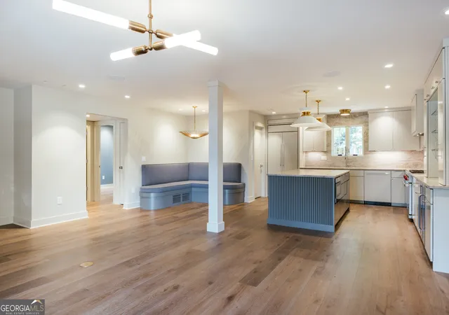 Listing Photo 5 - Condo for sale in building located at 1554 Lumpkin St, Athens, GA 30605 - Unit #1