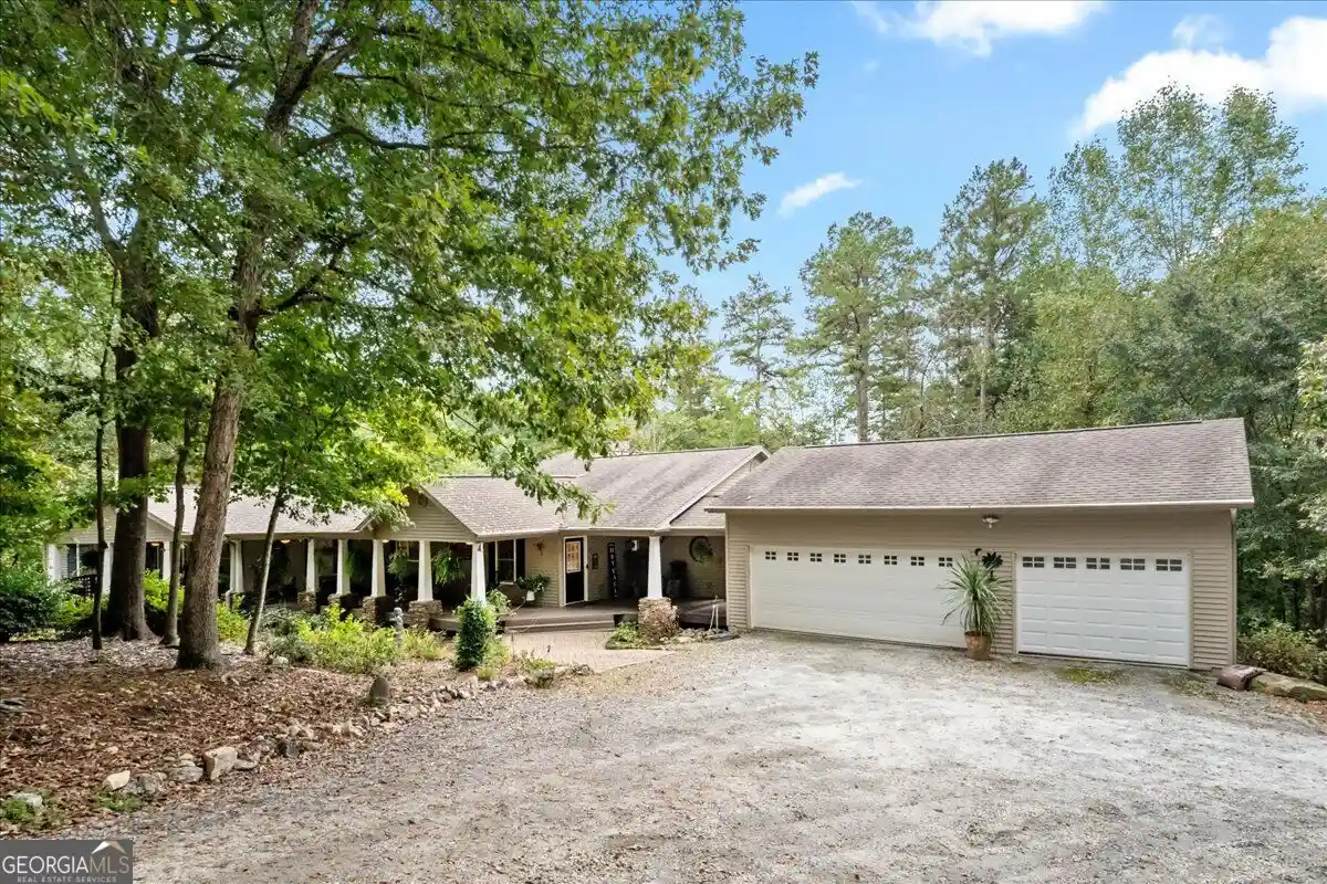 Photo 1 of Mansion for sale at 426 Handrops Ln, Westminster, SC 29693 | MLS# 10871024 | Listing updated on 2026-10-25