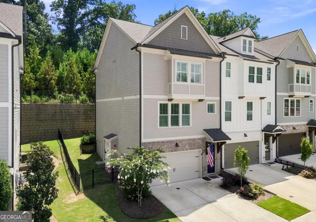Photo 3 of Townhouse for sale at 252 Retreat Ln, Canton, GA 30114 | MLS# 10821547 | Listing updated on 2026-10-04