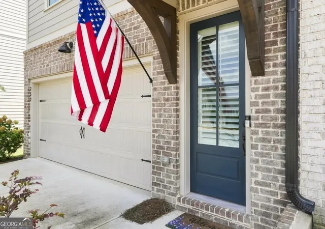 Photo 4 of Townhouse for sale at 252 Retreat Ln, Canton, GA 30114 | MLS# 10821547 | Listing updated on 2026-10-04