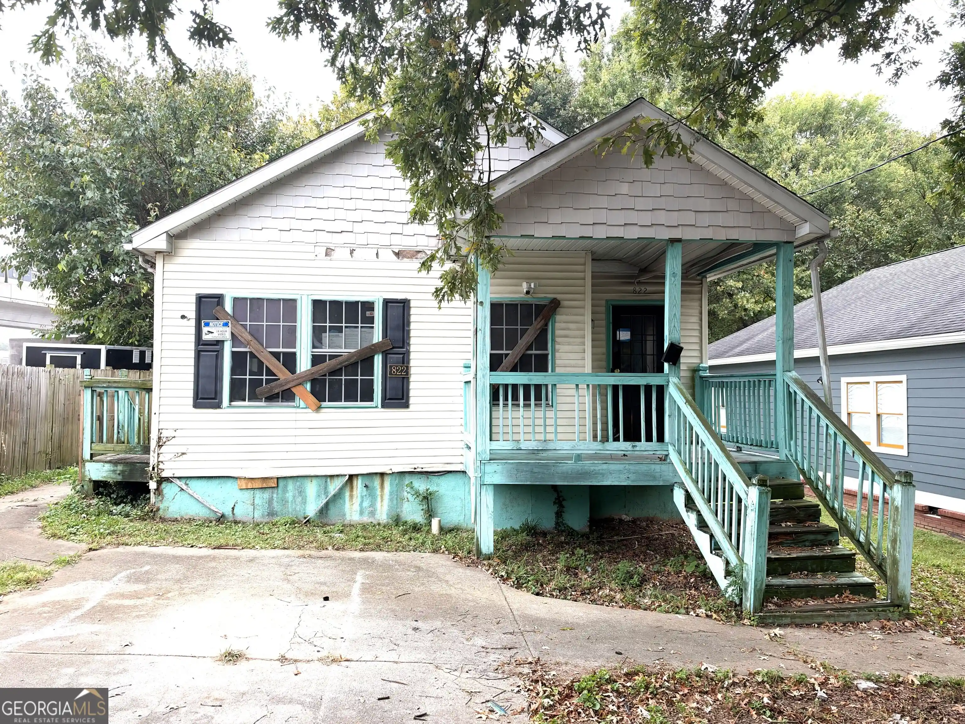 Photo 1 of Sale Pending at 822 White St Sw, Atlanta, GA 30310 | MLS# 10871051 | Listing updated on 2026-10-19