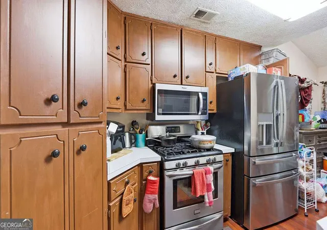 Photo 3 of Single family home for sale at 680 Old Johnson Rd, Lawrenceville, GA 30045 | MLS# 10809639 | Listing updated on 2026-09-14