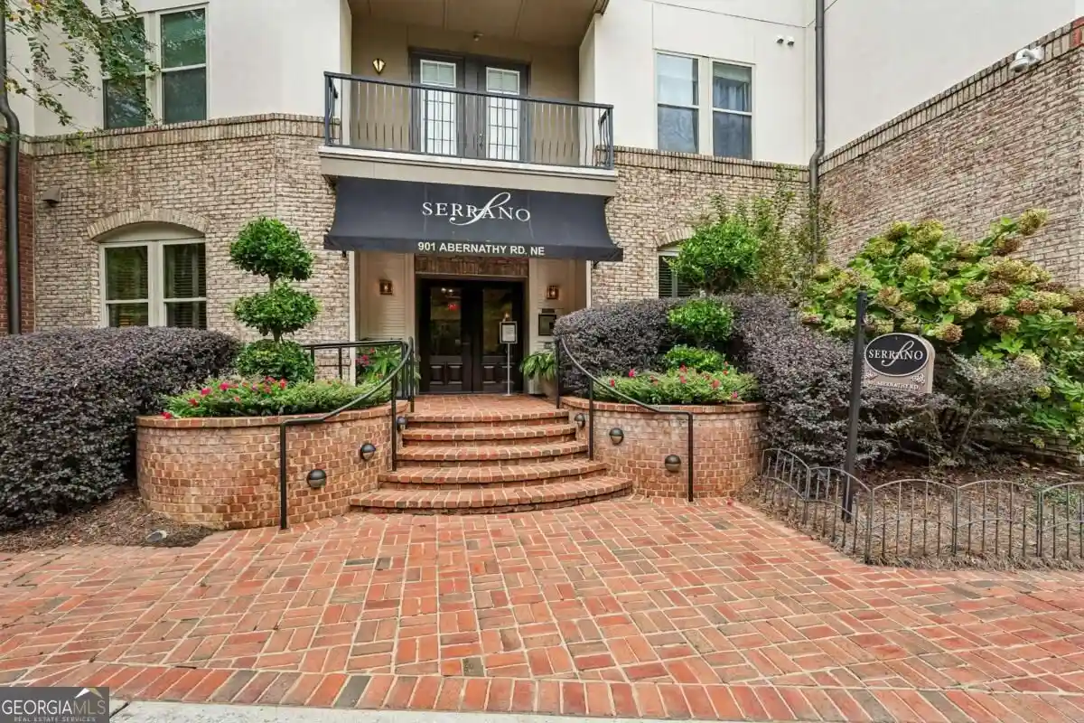 Listing Photo 1 - Condo for sale in 901 Abernathy Rd Ne located at 901 Abernathy Rd Ne, Sandy Springs, GA 30328 - Unit #6230