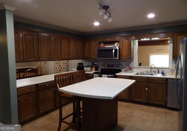 Photo 4 of Single family home for sale at 119 S Church St, Ty Ty, GA 31795 | MLS# 10835217 | Listing updated on 2026-10-03