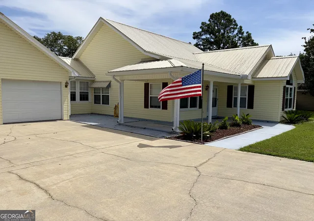 2nd image of 2121 Alexis Dr, Claxton, GA 30417 | MLS# 10808724