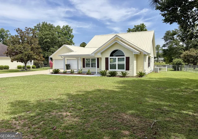 3rd image of 2121 Alexis Dr, Claxton, GA 30417 | MLS# 10808724