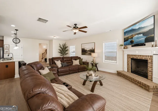 2nd image of 2002 Bridgewater Pass, Hampton, GA 30228 | MLS# 10829845