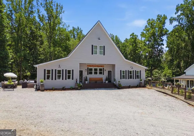 Photo 3 of Single family home for sale at 426 Thompson Crk Park Rd, Dawsonville, GA 30534 | MLS# 10803559 | Listing updated on 2026-08-03