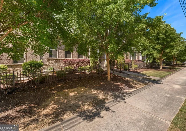 Photo 4 of Townhouse for sale at 1820 Stephanie Trl, Atlanta, GA 30329 | MLS# 10814921 | Listing updated on 2026-10-02
