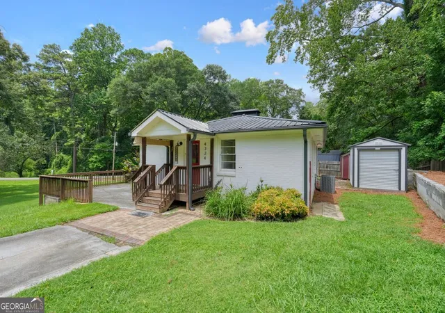 Photo 2 of Sale Pending at 4324 Worth St Nw, Acworth, GA 30101 | MLS# 10804711 | Listing updated on 2026-09-12