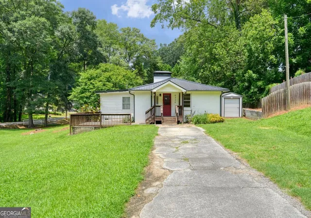 Photo 3 of Sale Pending at 4324 Worth St NW, Acworth, GA 30101 | MLS# 10804711 | Listing updated on 2026-09-12
