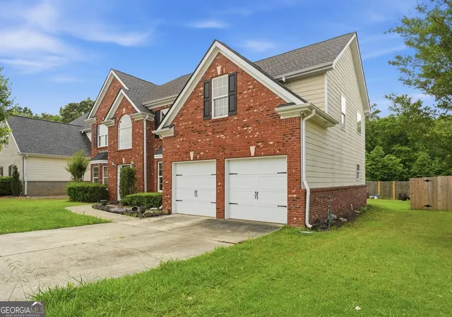 2nd image of 3951 Oak Field Dr, Loganville, GA 30052 | MLS# 10771124