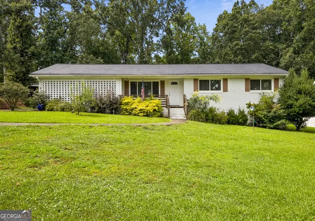 1st image of 1331 Owen Cir, Buford, GA 30518 | MLS# 10823233