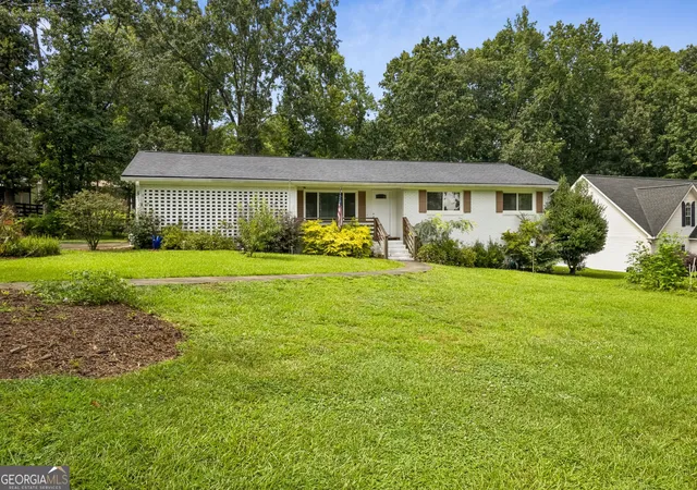 Photo 3 of Single family home for sale at 1331 Owen Cir, Buford, GA 30518 | MLS# 10823233 | Listing updated on 2026-08-25