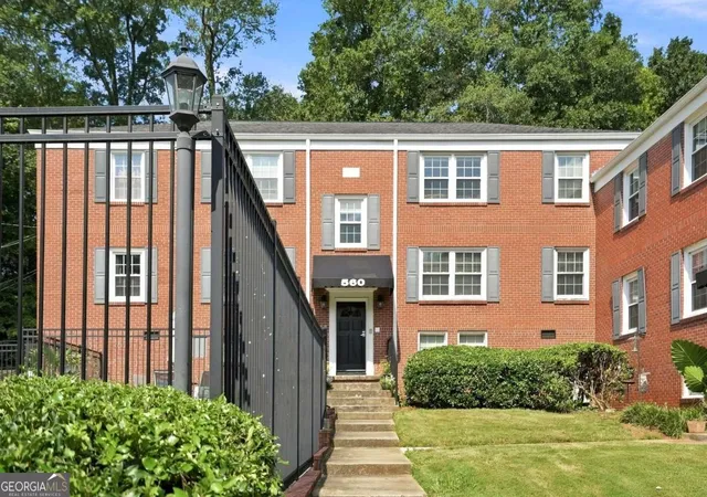 Photo 2 of Condo for sale at 560 Goldsboro Rd Ne #B, Atlanta, GA 30307 | MLS# 10826751 | Listing updated on 2026-09-08