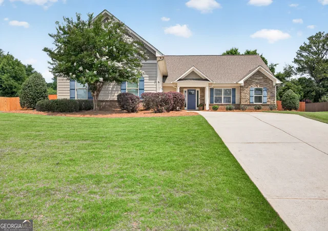 Homes for sale in Jefferson, GA | 1251 Daniel Dr, Jefferson, GA 30549 | MLS# 10783827