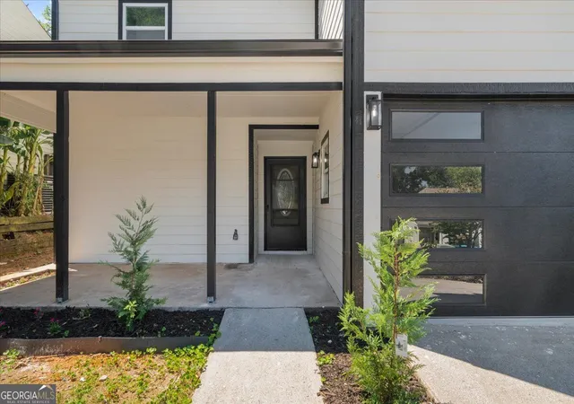 Photo 3 of Single family home for sale at 1172 Red Oak Cvs, Tucker, GA 30084 | MLS# 10834480 | Listing updated on 2026-09-13