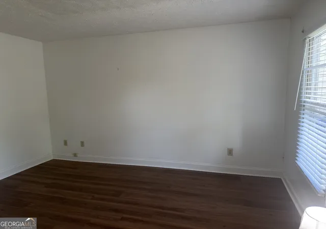 4th image of 2270 Wellington Cir, Lithonia, GA 30058 | MLS# 10757480