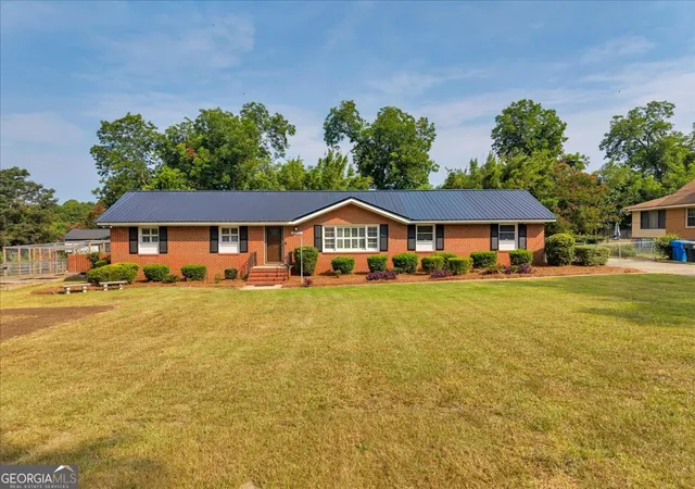 1st image of 2205 Stonewall St, Dublin, GA 31021 | MLS# 10815973