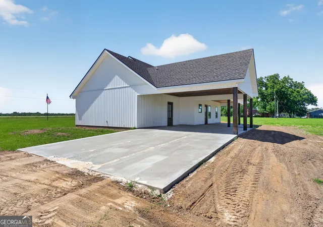 Photo 3 of Single family home for sale at 3690 Highway 121 N, Blackshear, GA 31516 | MLS# 10779750 | Listing updated on 2026-08-18