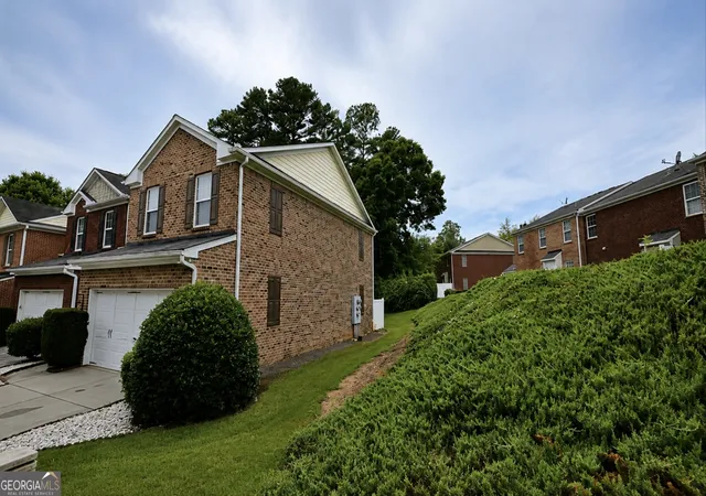 Photo 2 of Townhouse for sale at 192 Bellewood Oak Dr, Tucker, GA 30084 | MLS# 10790142 | Listing updated on 2026-09-03