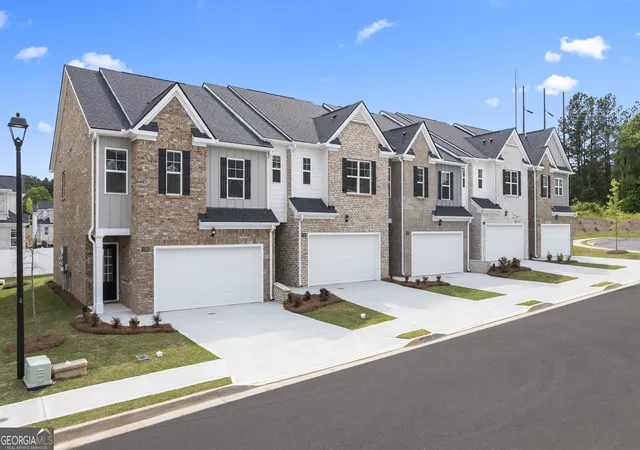 Photo 1 of Townhouse for sale at 430 Silver Moon Dr, Loganville, GA 30052 | MLS# 10731945 | Listing updated on 2026-09-09