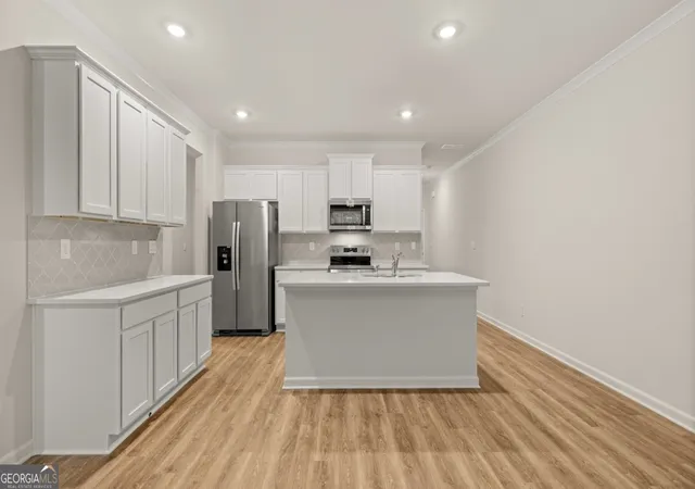 Photo 4 of Townhouse for sale at 430 Silver Moon Dr, Loganville, GA 30052 | MLS# 10731945 | Listing updated on 2026-09-09