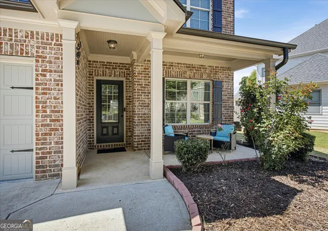 Photo 2 of Single family home for sale at 4220 Standing Rock Wy, Cumming, GA 30028 | MLS# 10834034 | Listing updated on 2026-09-10
