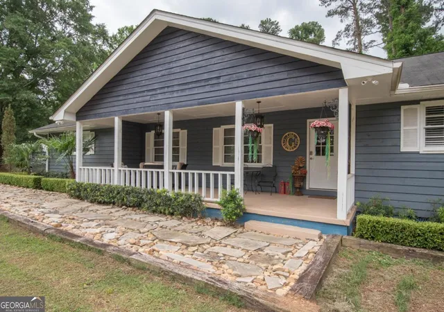 1st image of 555 White Rd, Fayetteville, GA 30214 | MLS# 10777574