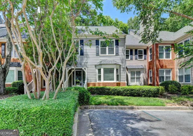 Photo 2 of Condo for sale at 1006 Camden Ct, Atlanta, GA 30327 | MLS# 10802721 | Listing updated on 2026-09-06