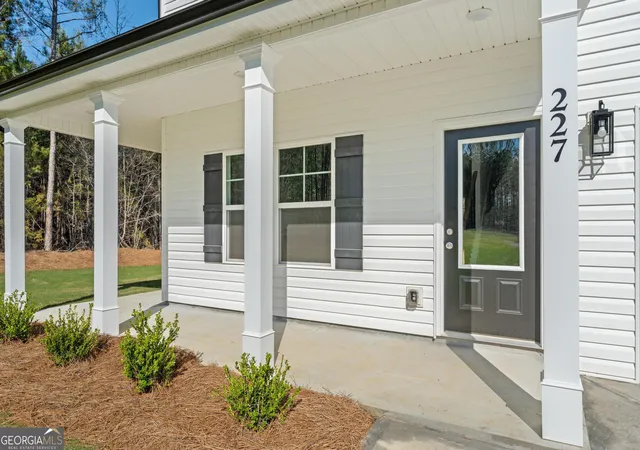 Photo 3 of Single family home for sale at 220 Welsh Trl #3, Macon, GA 31216 | MLS# 10716764 | Listing updated on 2026-06-09