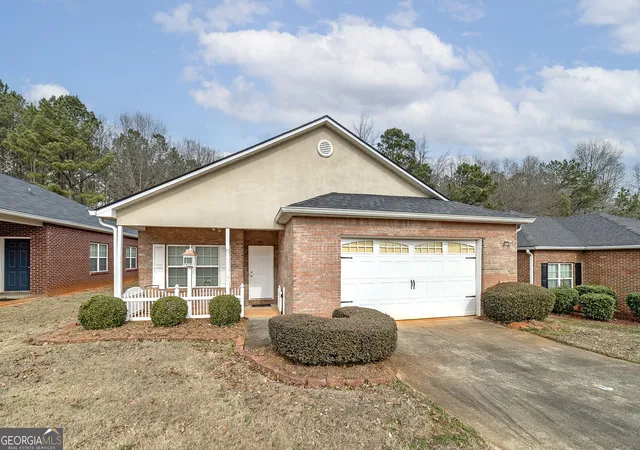 1st image of 140 Astilbe Meadow Dr, Locust Grove, GA 30248 | MLS# 10818441