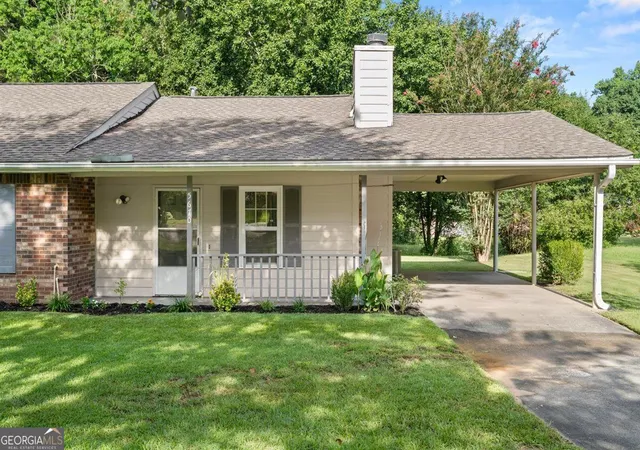 Photo 2 of Sale Pending at 5668 Williamsburg Tr, Atlanta, GA 30349 | MLS# 10828673 | Listing updated on 2026-08-26