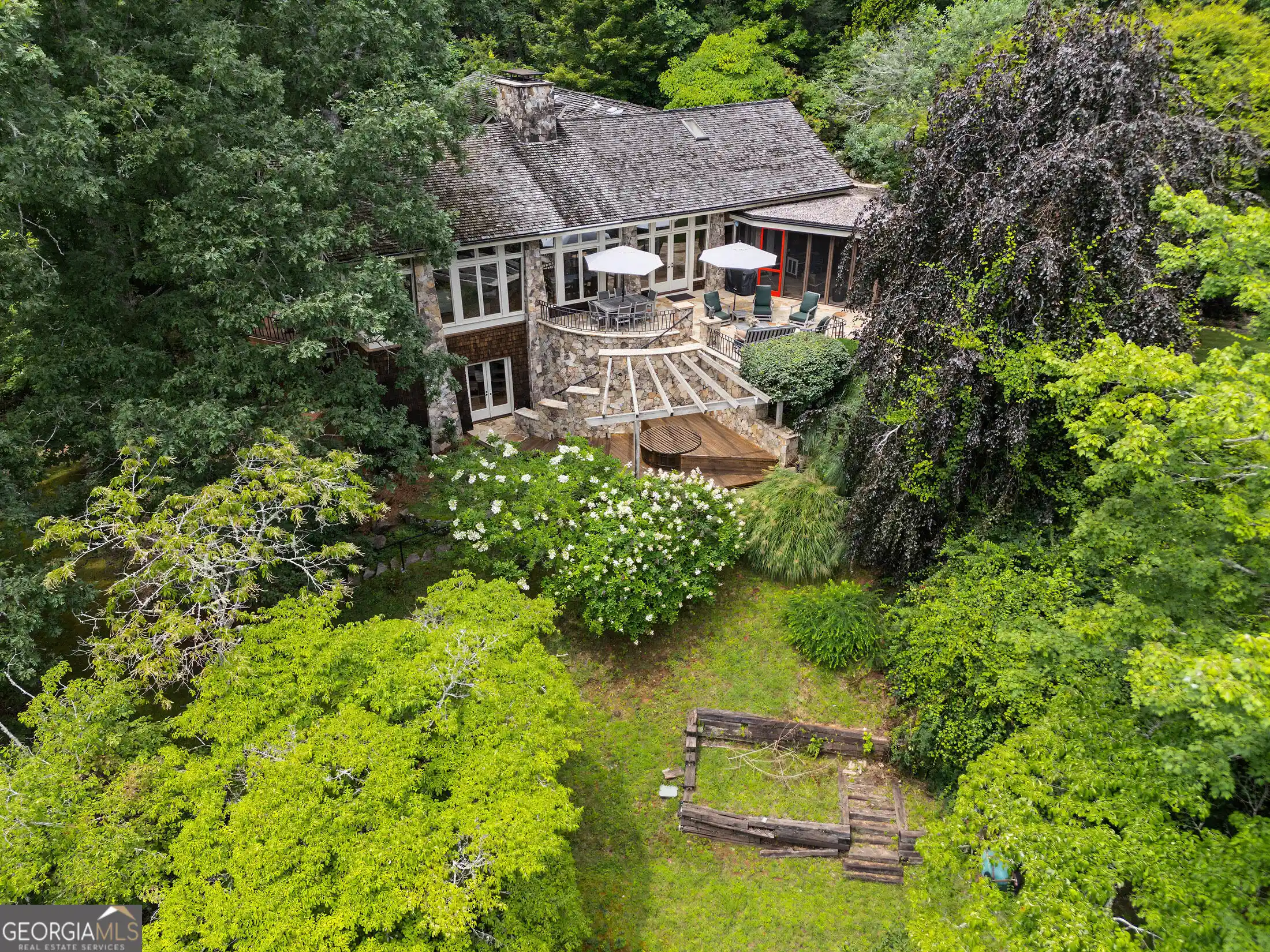 Photo 1 of Mansion for sale at 4616 & 4237 Crow Crk Rd, Lakemont, GA 30552 | MLS# 10821649 | Listing updated on 2026-10-09