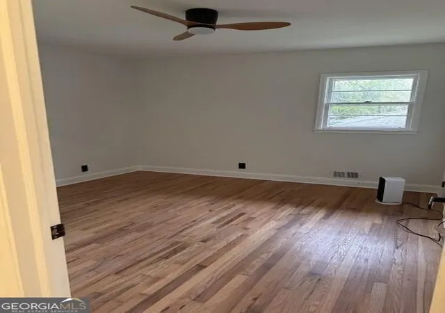 Photo 4 of Single family home for sale at 2037 Brannen Rd SE, Atlanta, GA 30316 | MLS# 10806307 | Listing updated on 2026-09-23