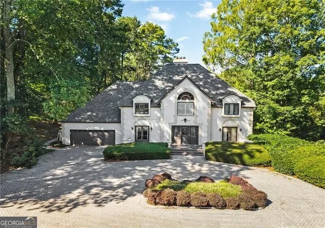 Photo 1 of Mansion for sale at 550 Atlanta Country Club Dr Se, Marietta, GA 30067 | MLS# 10833055 | Listing updated on 2026-09-11