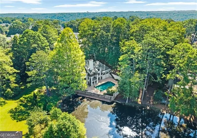 Photo 2 of Mansion for sale at 550 Atlanta Country Club Dr Se, Marietta, GA 30067 | MLS# 10833055 | Listing updated on 2026-09-11