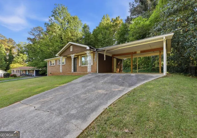 3rd image of 2322 Chestnut Log Loop, Lithia Springs, GA 30122 | MLS# 10733270