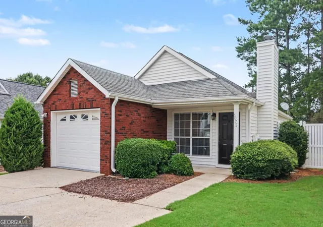 Photo 3 of Single family home for sale at 3075 Barnwood Xing, Duluth, GA 30097 | MLS# 10803785 | Listing updated on 2026-09-04