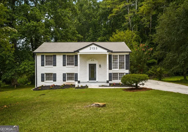 Photo 1 of Single family home for sale at 2153 Green Hill Dr Sw, Marietta, GA 30008 | MLS# 10805420 | Listing updated on 2026-08-26