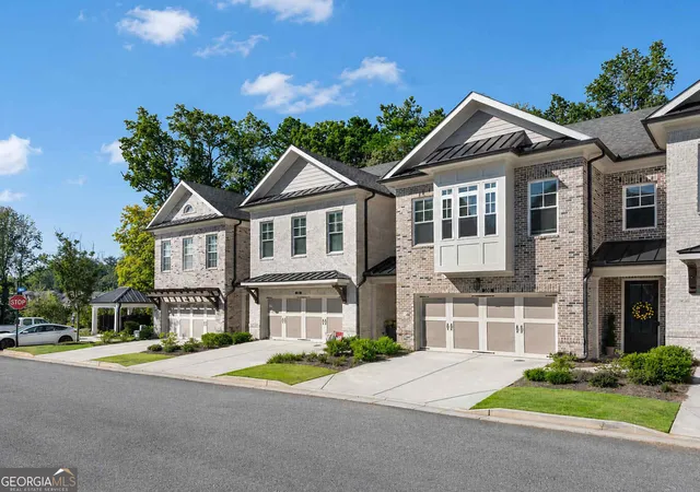 Photo 2 of Townhouse for sale at 204 Wheatland Rd, Johns Creek, GA 30022 | MLS# 10833765 | Listing updated on 2026-08-27