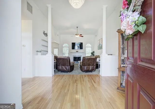 Photo 4 of Single family home for sale at 105 Arbor View Ct, Woodstock, GA 30188 | MLS# 10791019 | Listing updated on 2026-09-16