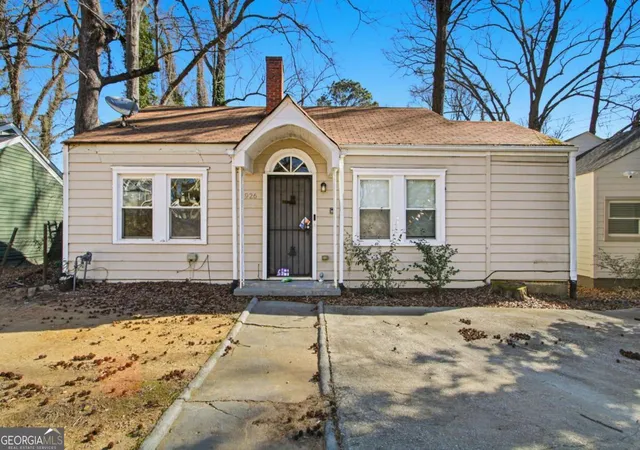Homes for sale in Atlanta, GA | 926 Lawton St Sw, Atlanta, GA 30310 | MLS# 10690227