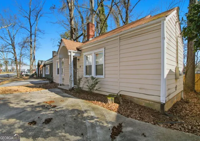 3rd image of 926 Lawton St Sw, Atlanta, GA 30310 | MLS# 10690227