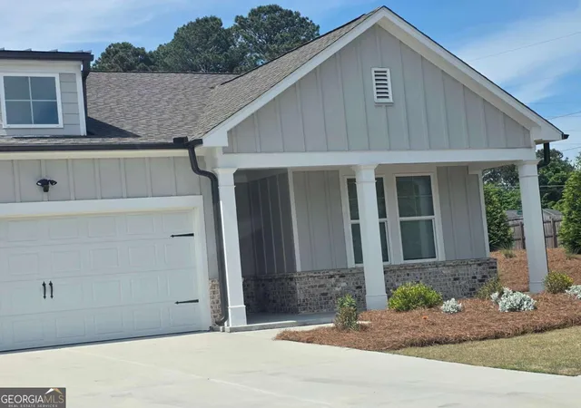 Photo 3 of Single family home for sale at 1633 Juniper Berry Way, Loganville, GA 30052 | MLS# 10800675 | Listing updated on 2026-07-21