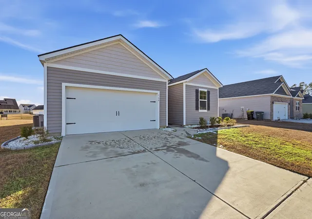 3rd image of 160 Troupe Dr, Savannah, GA 31407 | MLS# 10794902